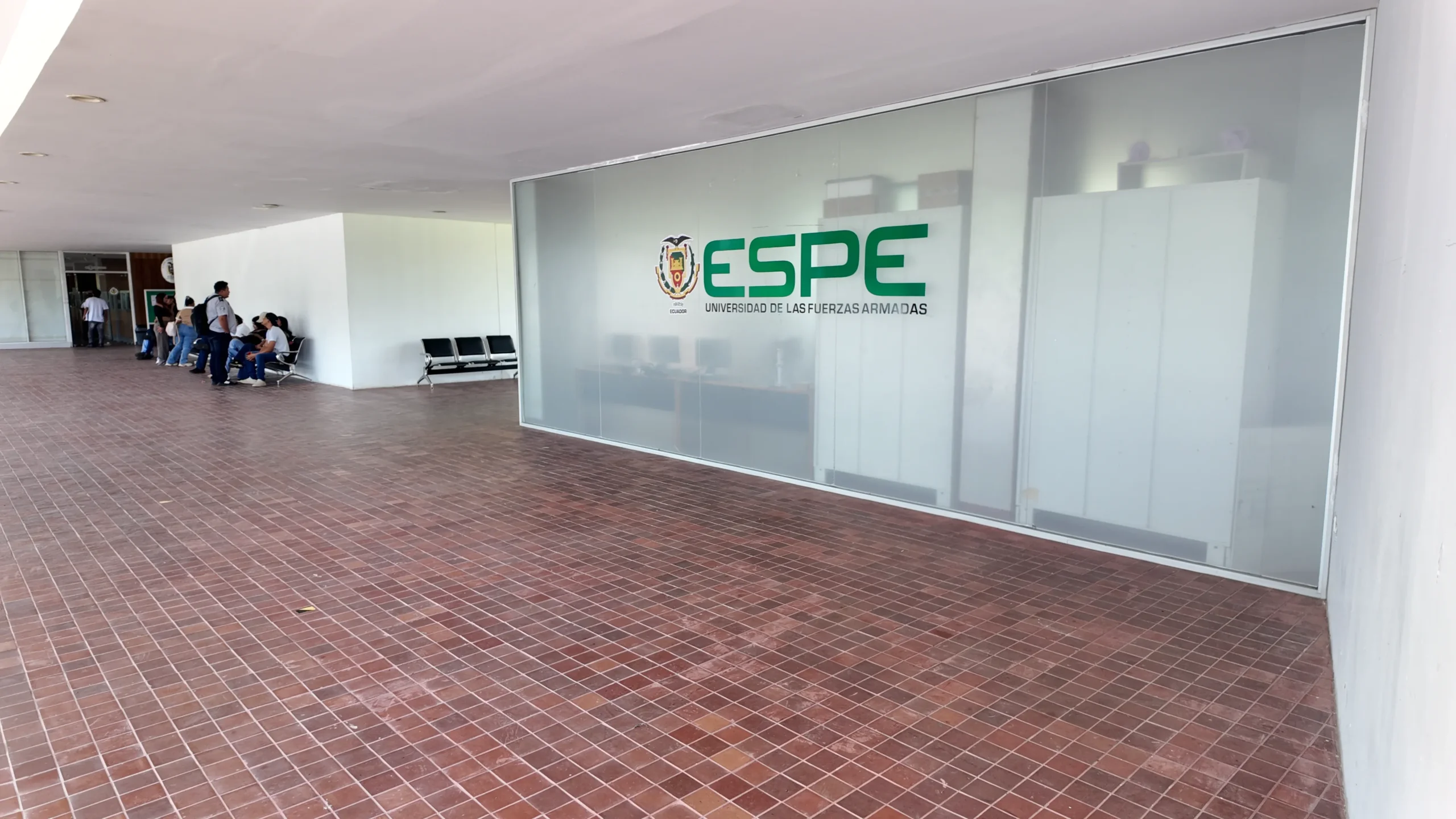 Ciencias Administrativas Economicas y de Comercio 1 scaled