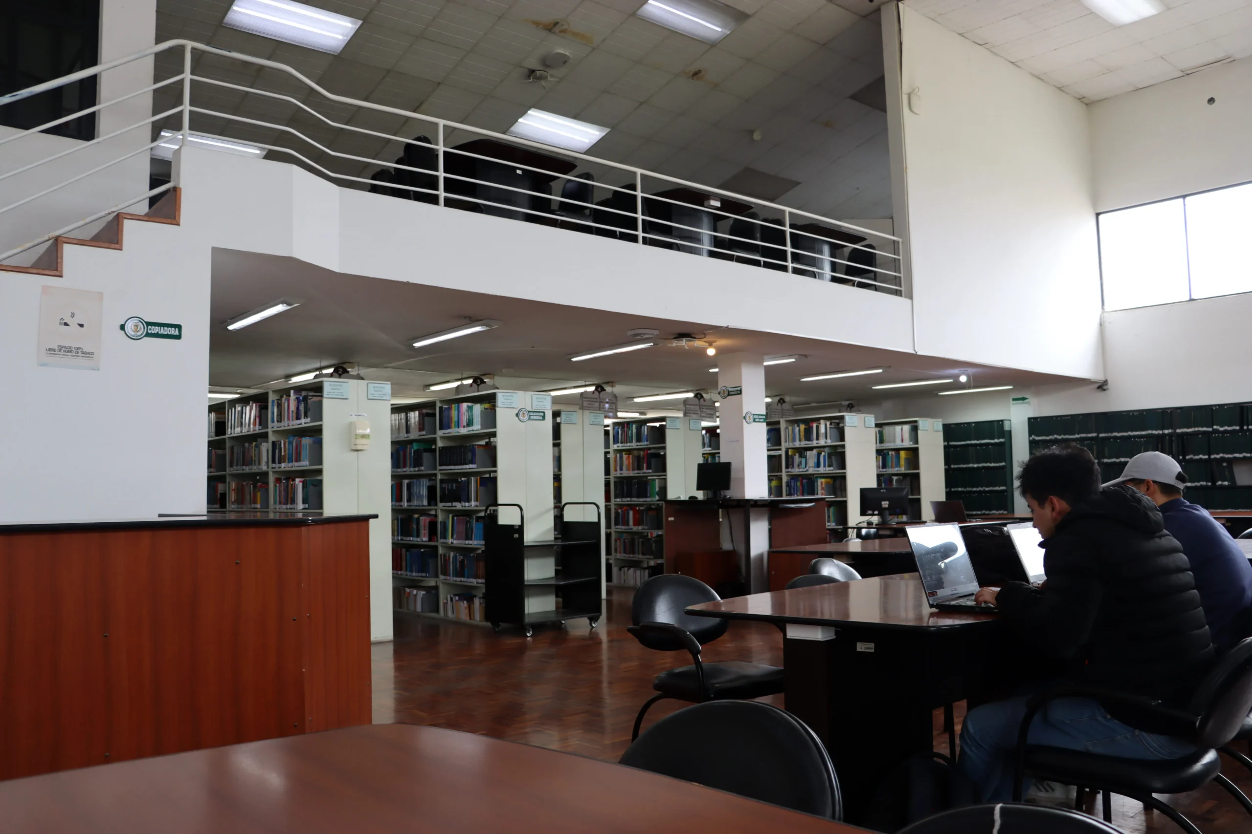 Ciencias Administrativas Economicas y de Comercio 4 scaled