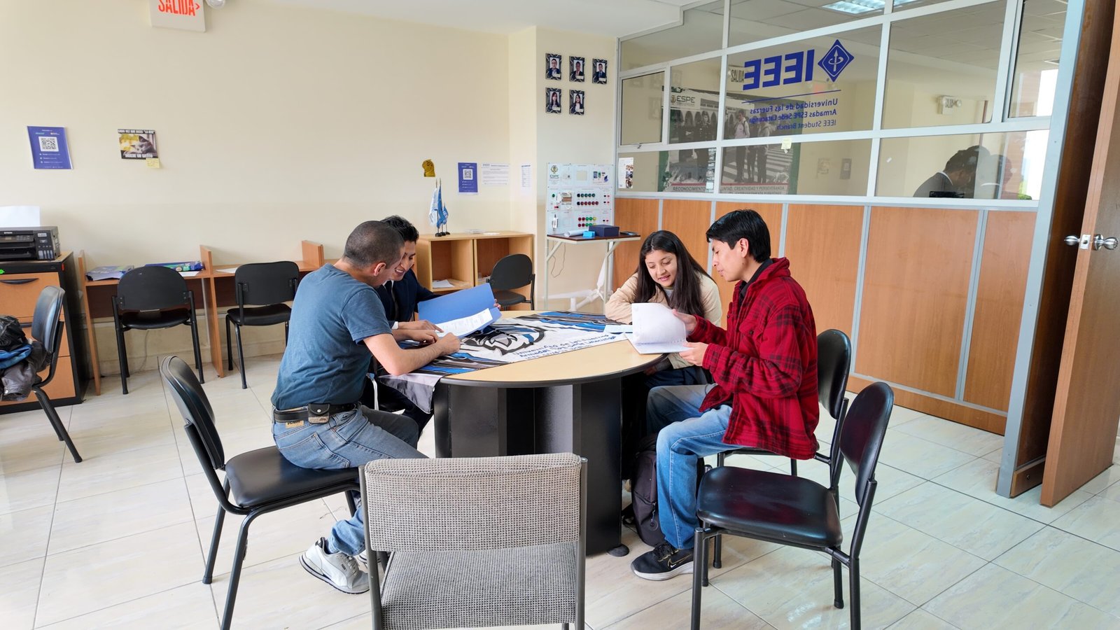 Ciencias Administrativas Economicas y de Comercio 5 scaled