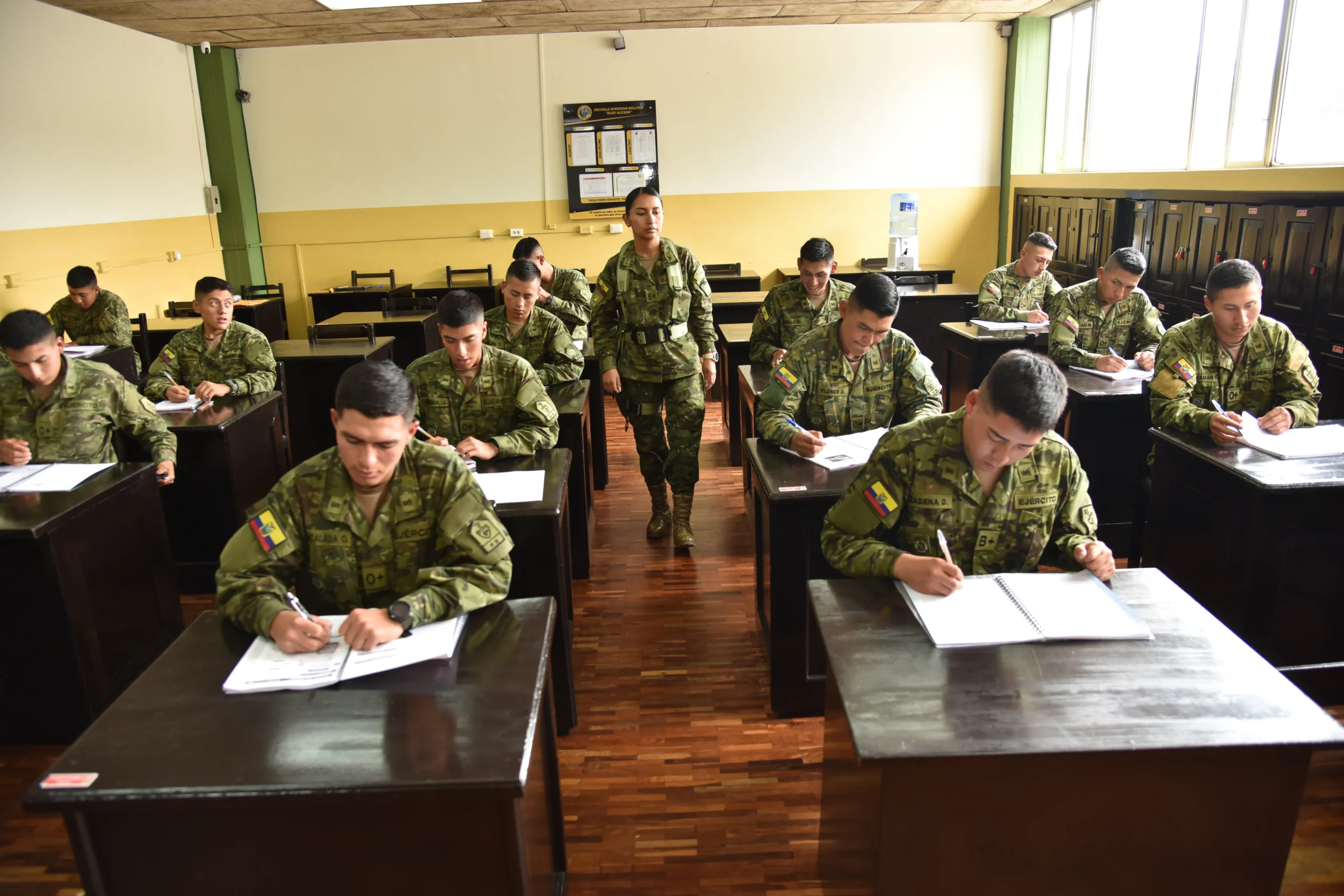 Seguridad y Defensa 1 scaled
