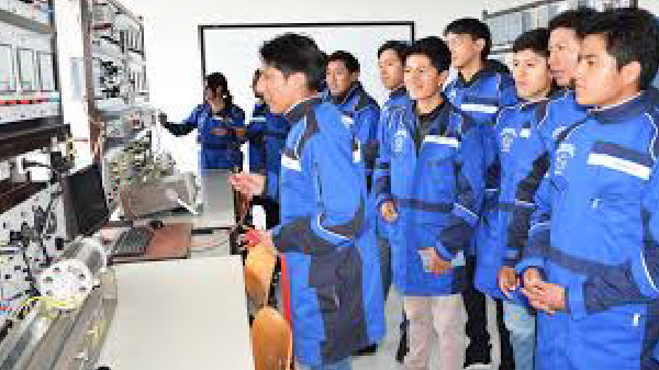 Electromechanical Engineering 3@2x